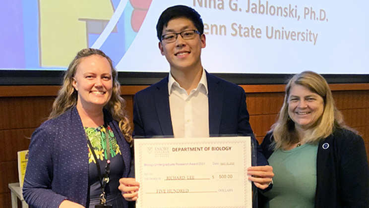 Richard Lee awarded The Biology Research Award in honor of Dr. Pat Marsteller