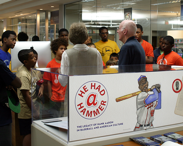 Campers discuss Hank Aaron at Woodruff exhibit