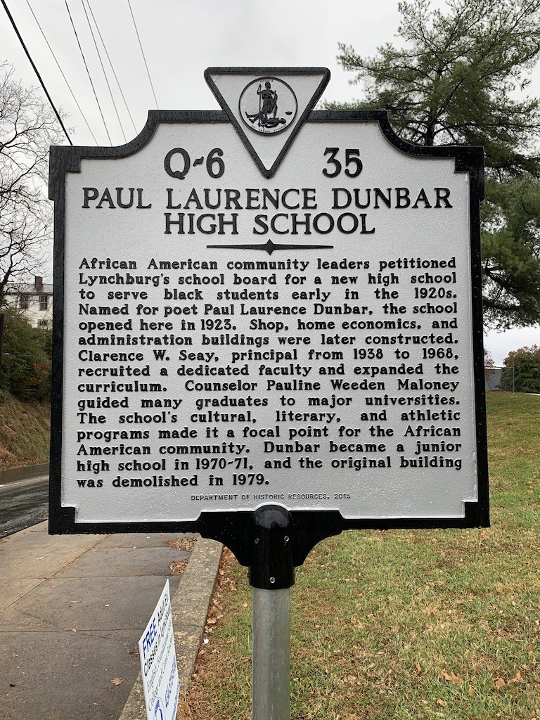 Historic marker for Dunbar Middle School